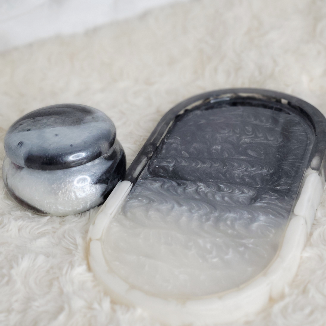 Black and White Trinket Tray Set