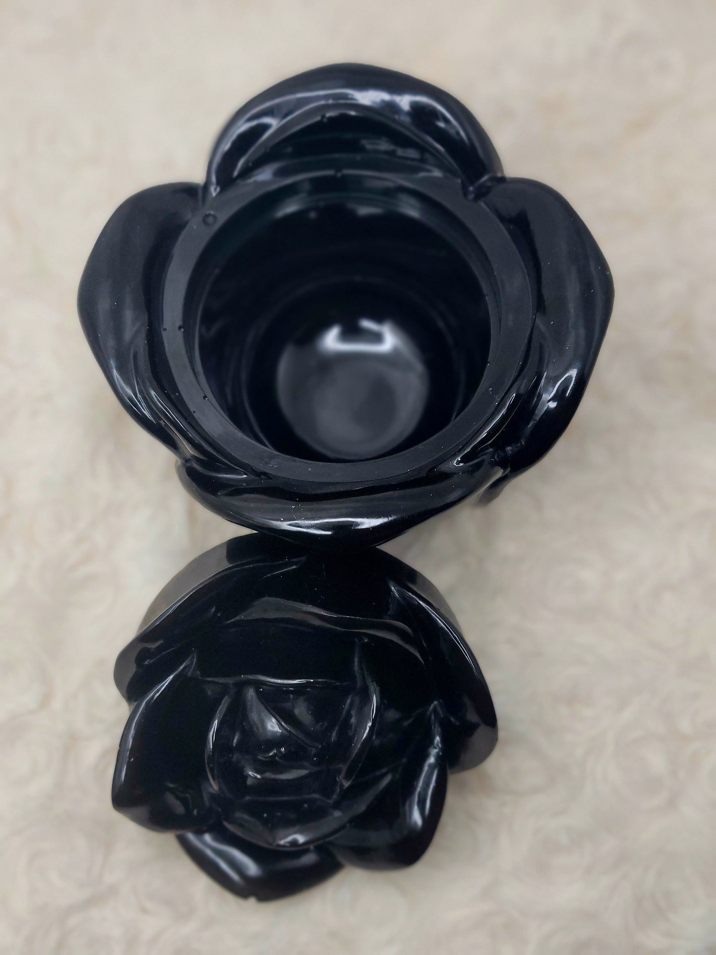 Black Rose Jar