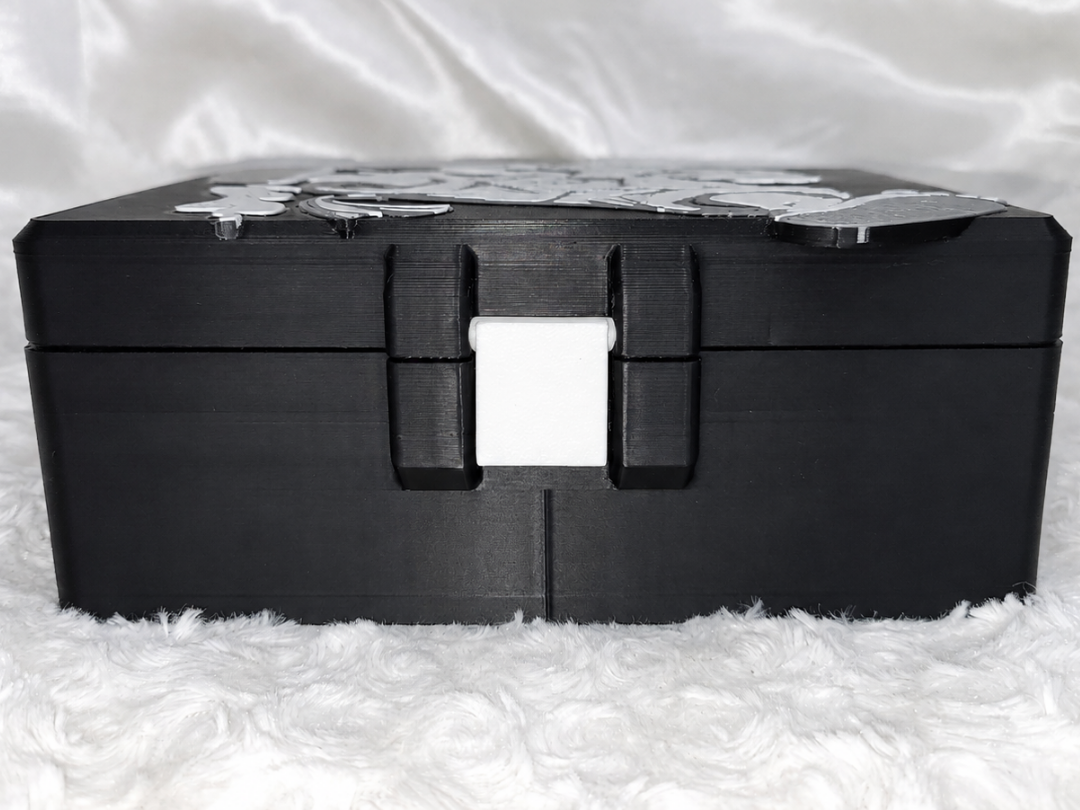 Anime Stash Box with Tray & Jar, 3D Printed Multi Use Storage Box, 7x5 Organizer, One Piece Inspired Gift, Rolling Accessories Box